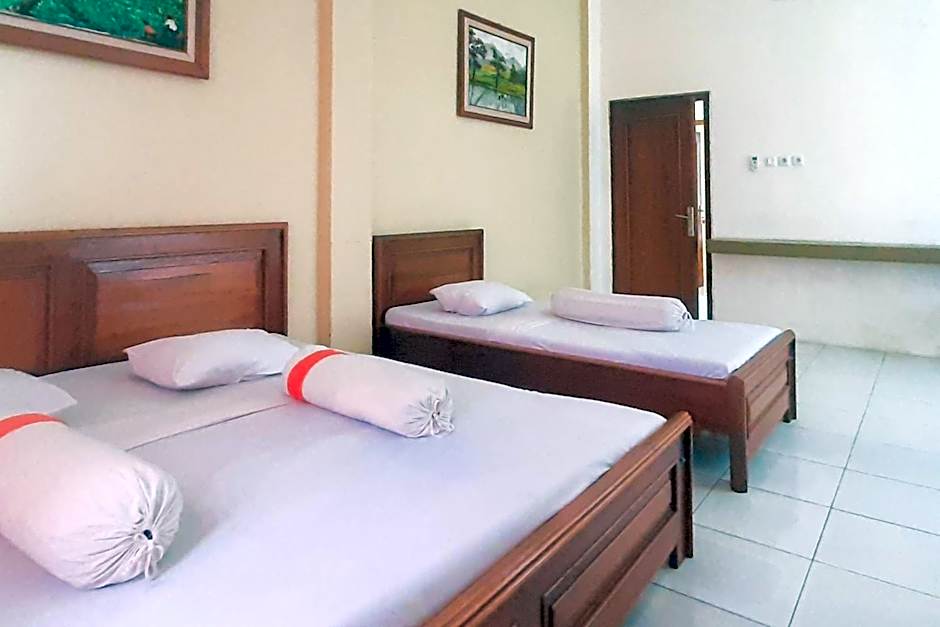 RedDoorz Syariah At Penginapan Sederhana Palembang