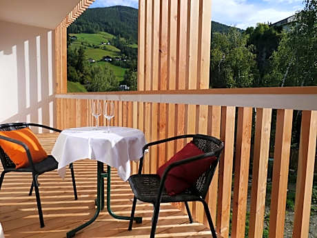 One-Bedroom Apartment with Balcony