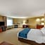 Comfort Inn and Suites Jackson - West Bend