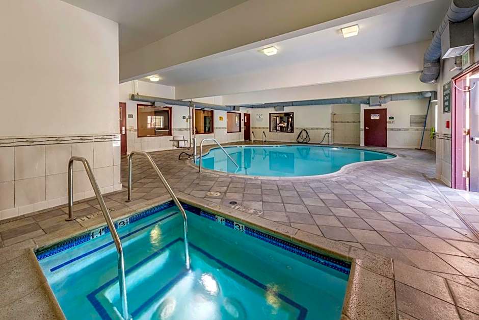 Comfort Suites