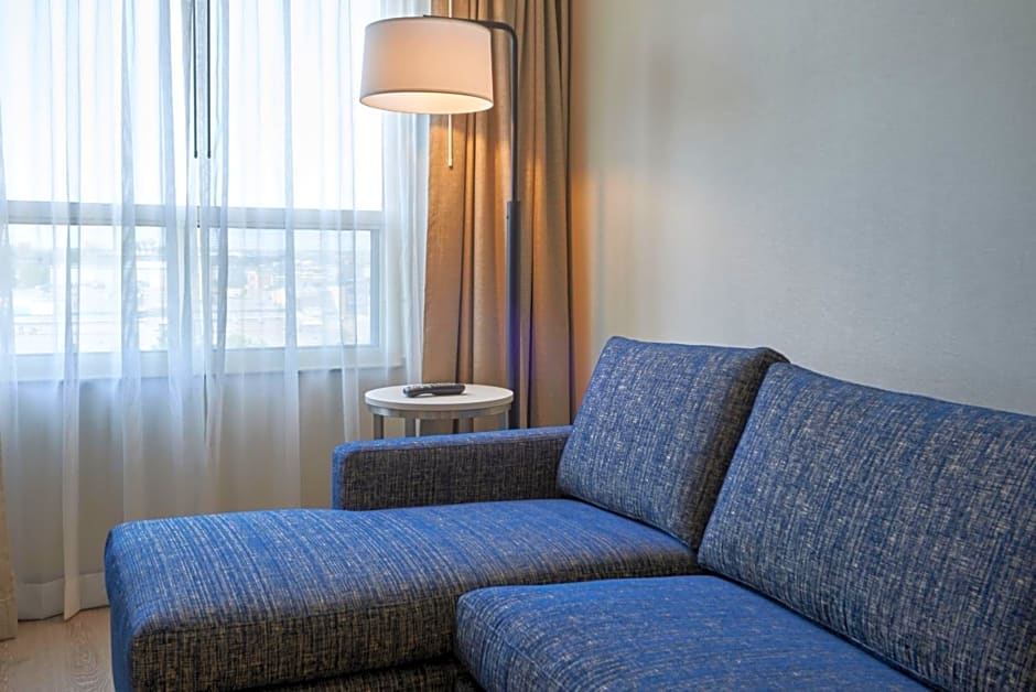 Holiday Inn & Suites Ottawa West - Kanata