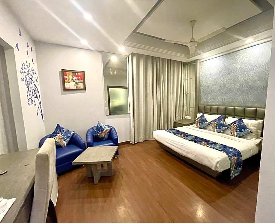 Hotel Narulas Aurrum