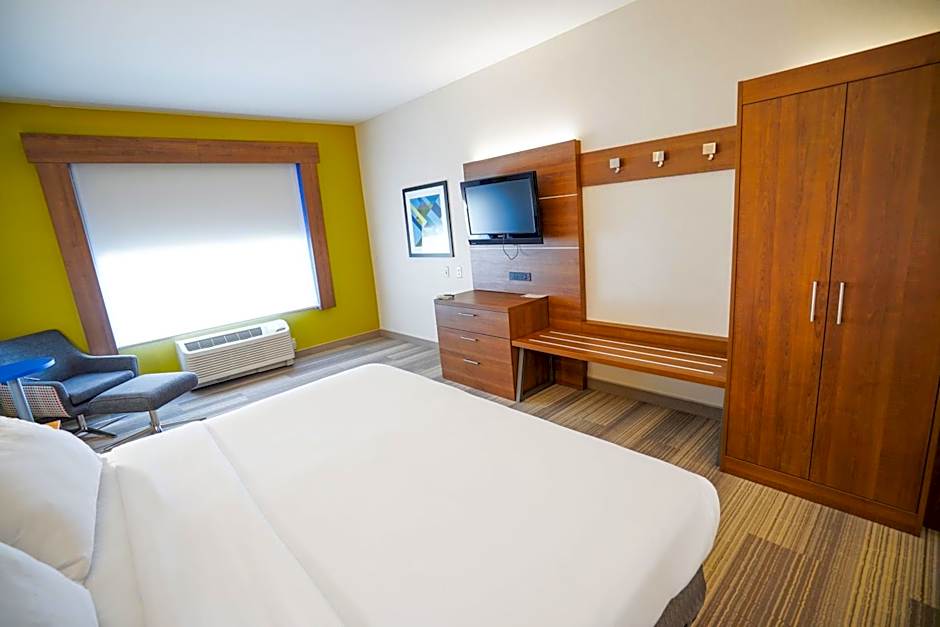 Holiday Inn Express Hotel & Suites Ontario By IHG