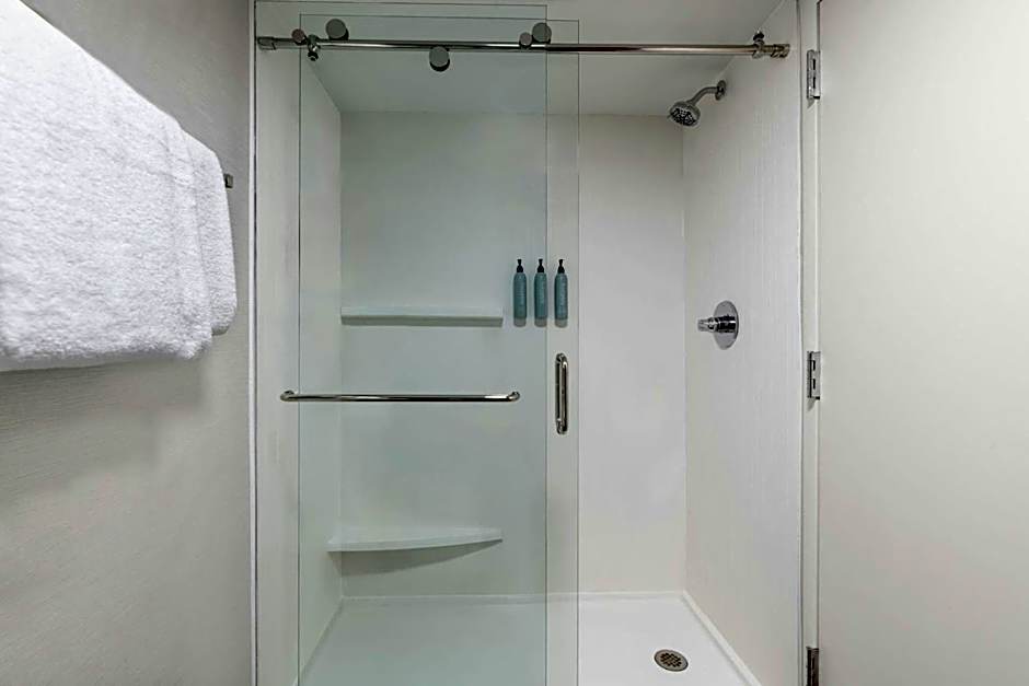 Courtyard by Marriott Cleveland Airport South