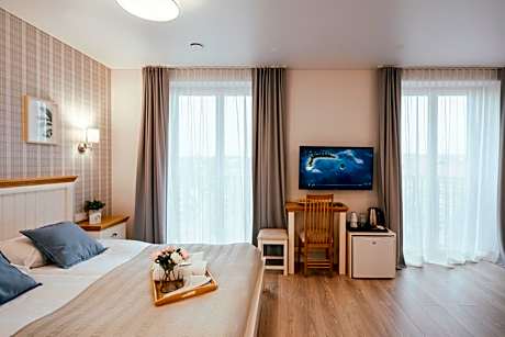 Large Deluxe Room