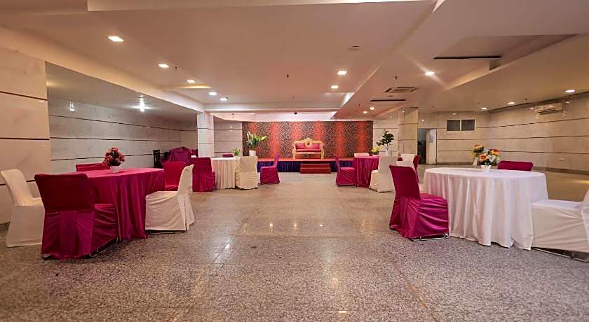 Hotel Krishnam Vrindavan – Near Banke Bihari Temple