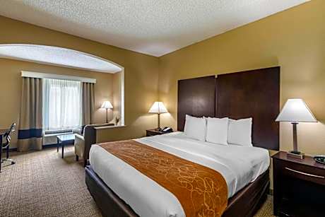 King Suite - Disability Access/Non-Smoking