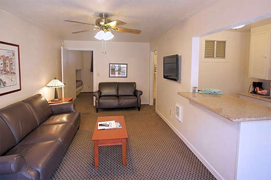 Capitola Venetian Hotel