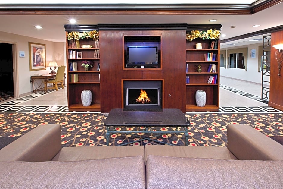 Holiday Inn Express Hotel & Suites Greenwood By IHG