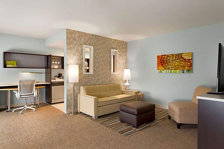 Photo 1 of 4 of 1 Bedroom 1 King Bed Suite