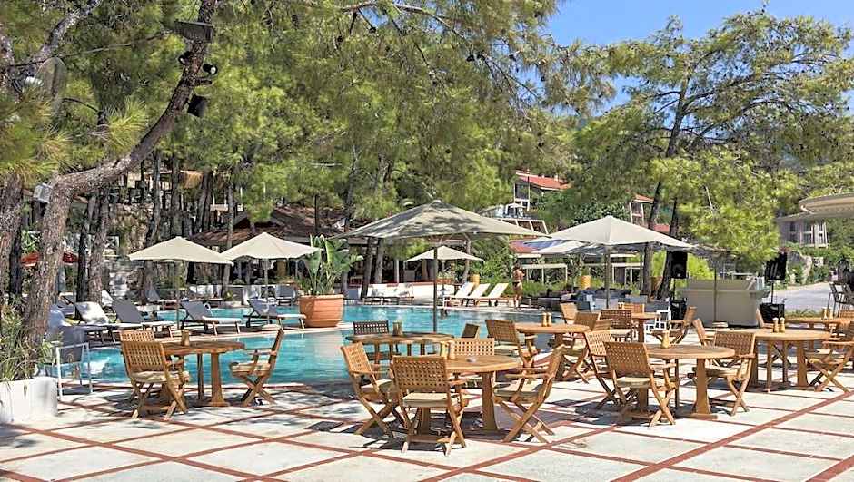 Marti Hemithea Hotel