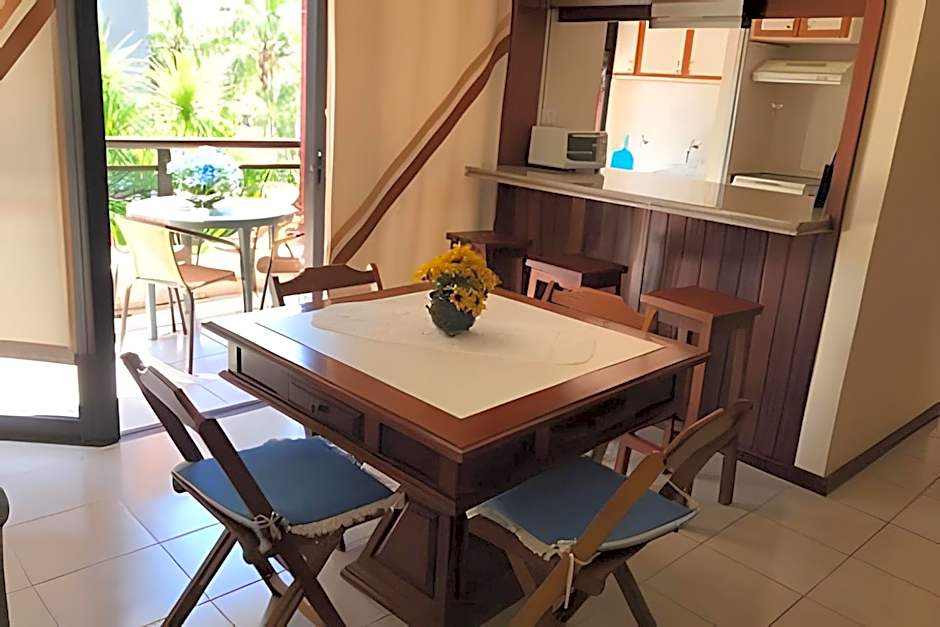 RIVIERA: M6 PRAÇA DAS ARTES 24 Duplex, Perto da Praia, Vista para as Piscinas, 3Dorms+Sala Íntima, 2½Banh, 2Gar, Ar+Ventiladores, Wi-Fi, Tela de Proteção, Varanda com Churrasqueira Ecológica, até 8-9Hóspedes