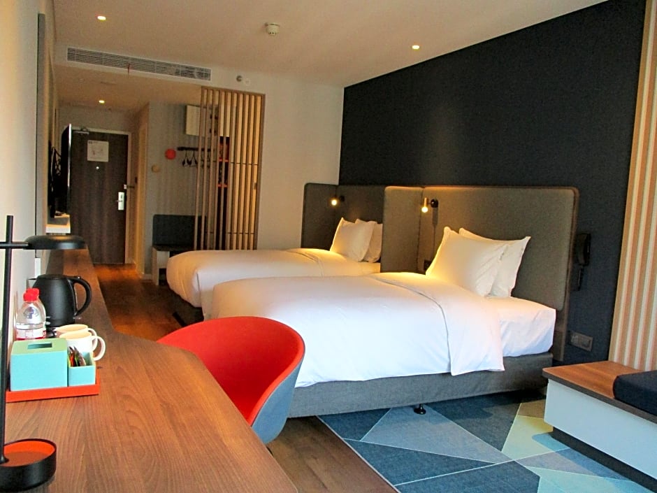 HOLIDAY INN EXPRESS Shanghai Tourism Zone