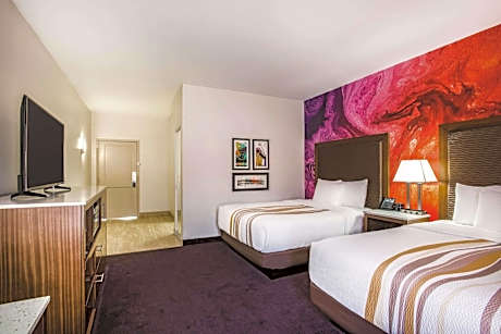 Queen Room with Two Queen Beds and Mobility/Hearing Access - Non-Smoking