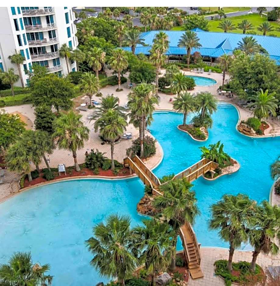 Sunrise Surprise 9th floor 2BR 2 BA King Suite Beach shuttle, heated pool!