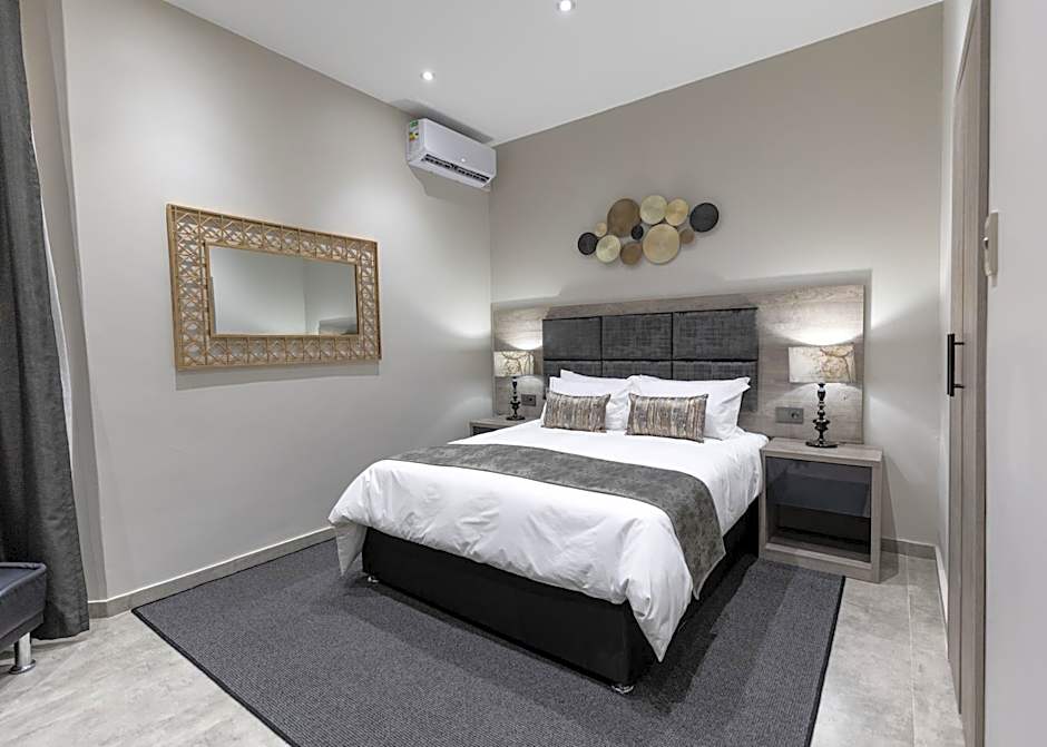 Luxe Suites Boutique Hotel