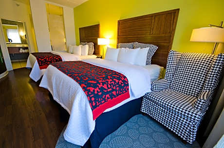 Standard Queen Room with Two Queen Beds - Communications and Mobility Accessible