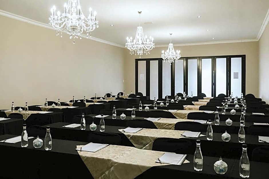 Le Grand Chateau Hotel