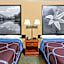 Super 8 by Wyndham Pine Bluff