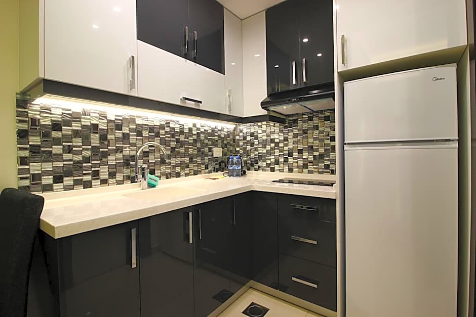 Palm Ville Suites