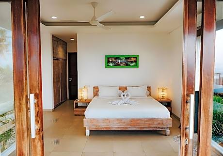 Beachfront Triple Room