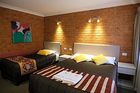 Deluxe Queen Room - Ground Floor