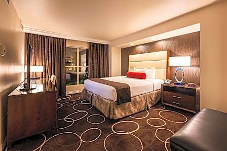 Deluxe Room - Bed Type Assigned at Check-In