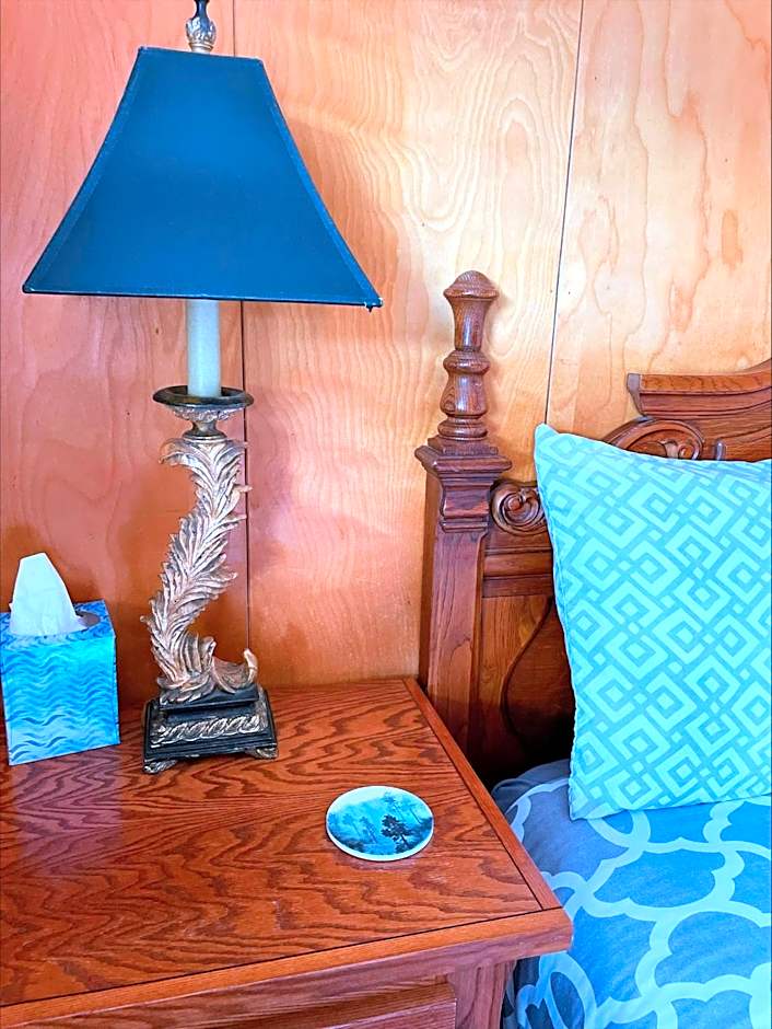 Hillcrest Motel