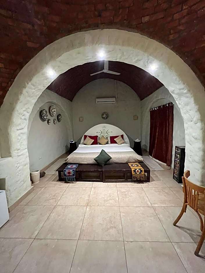 Artika Wadi Kiki Hotel