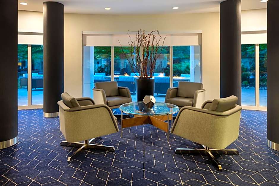 Courtyard by Marriott Edison Woodbridge