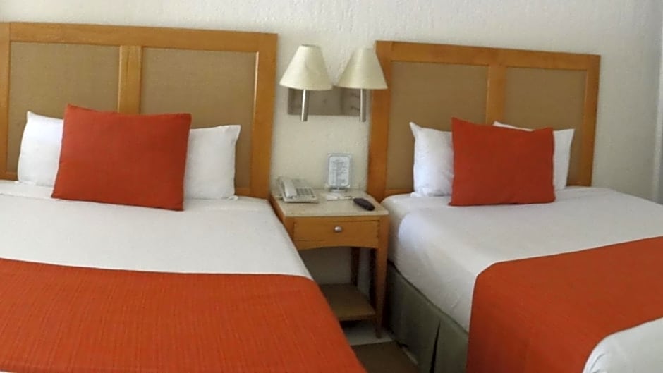 Park Royal Homestay Los Cabos