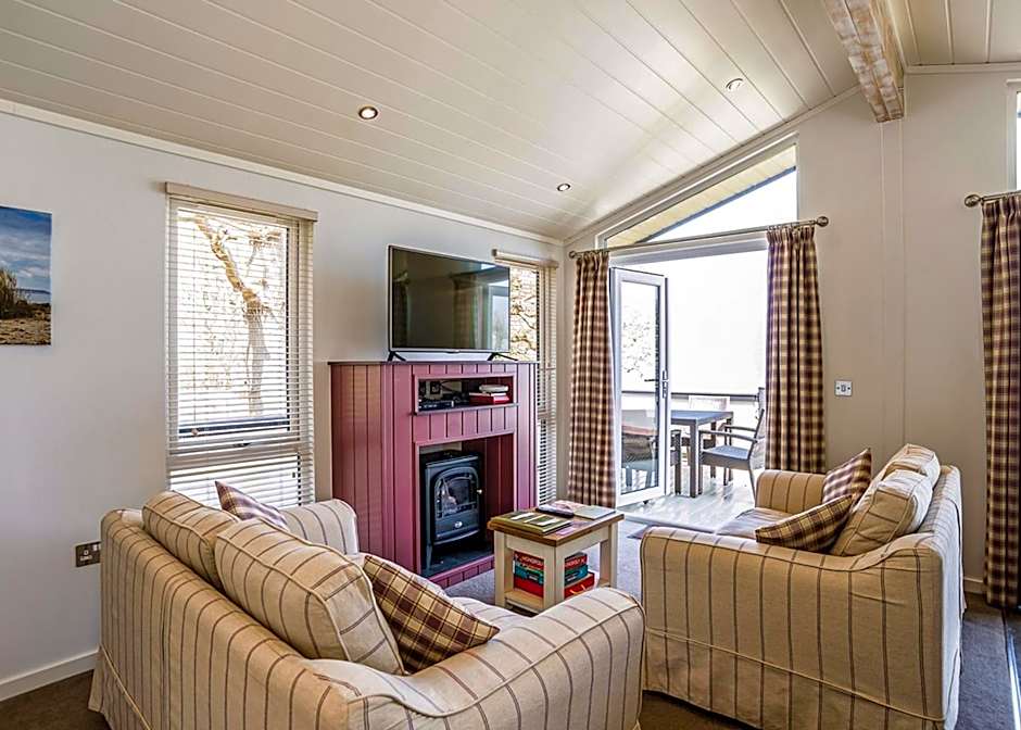 Woodside Coastal Retreat