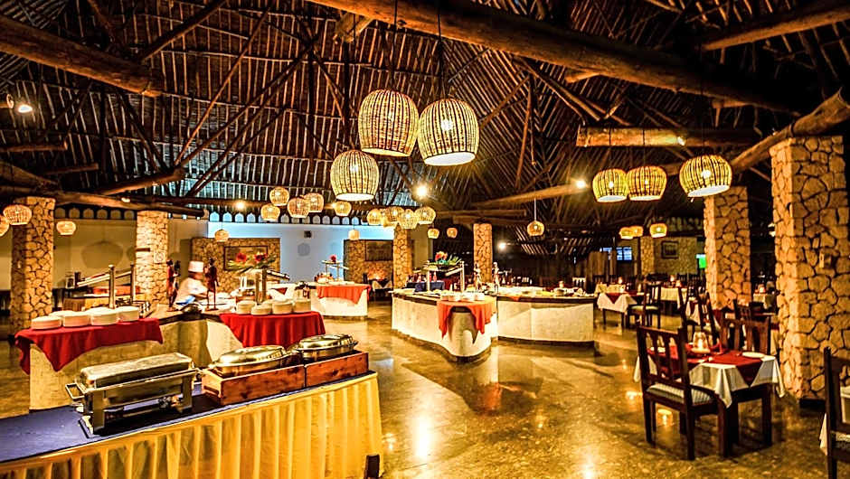 Papillon Lagoon Reef Hotel