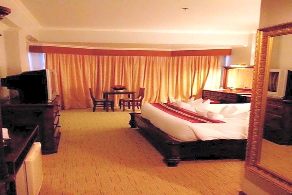 Thepnakorn Hotel