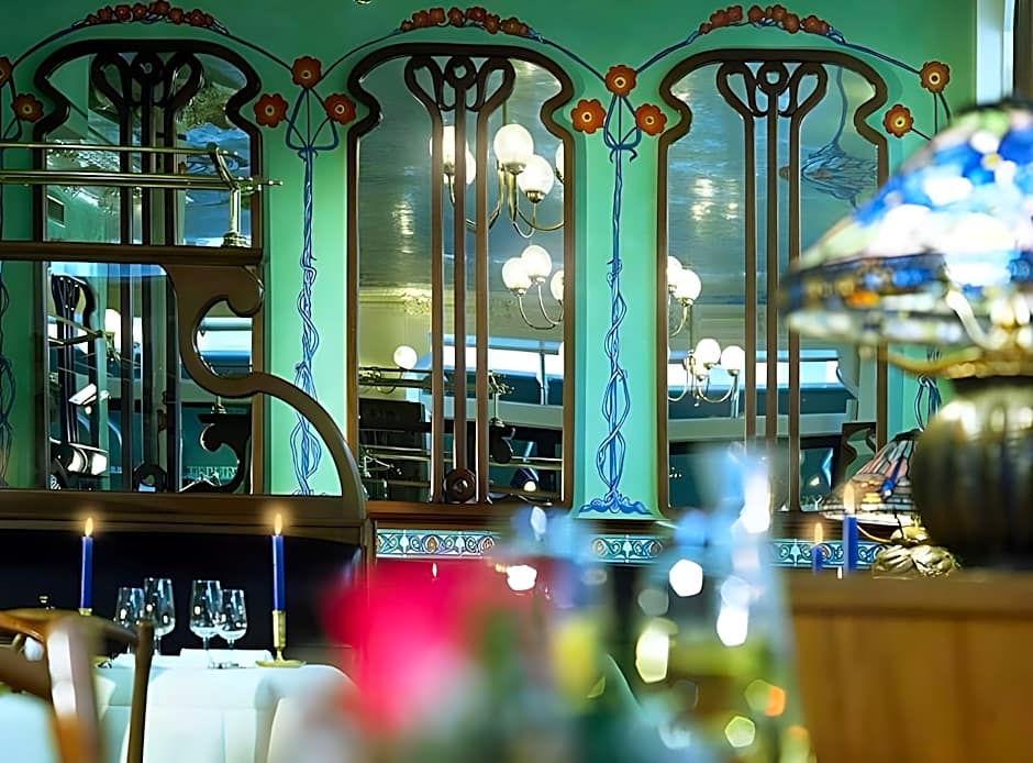 Tiffany Hotel
