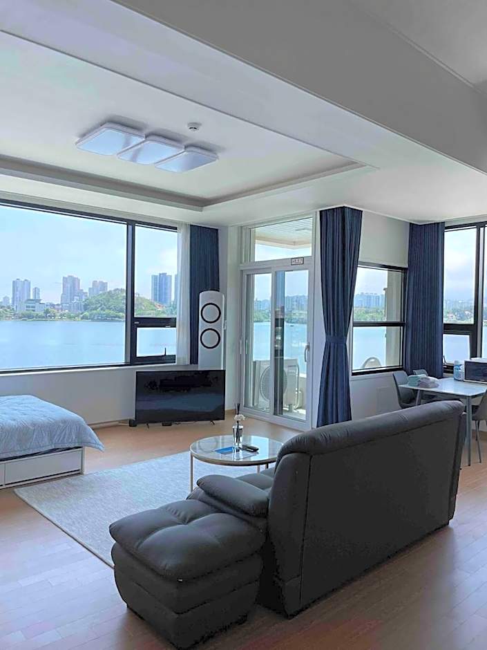 Lakestone&Hotel Sokcho