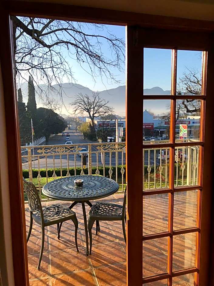 Oak Tree Lodge