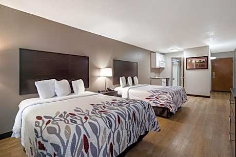 Suite with Two Queen Beds Larger Room with Kitchen Non-Smoking