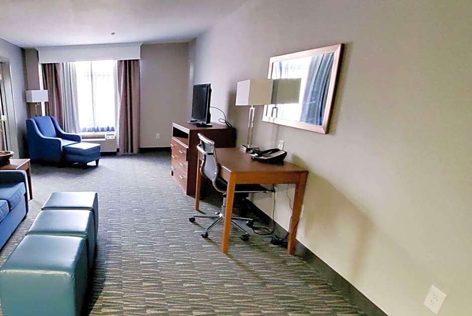 Wingate by Wyndham Tupelo