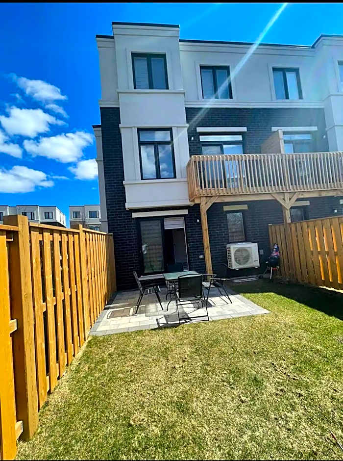 Ensuite guest room with separate entrance