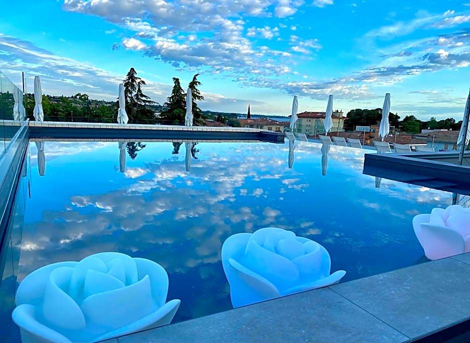 Solho Hotel