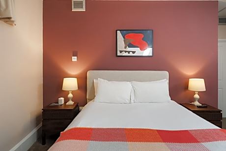 One Bedroom Apartment Underground