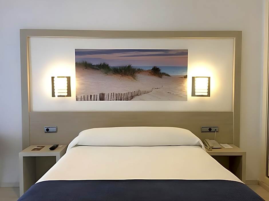 Photo 1 of 3 of Double Room for Single Use