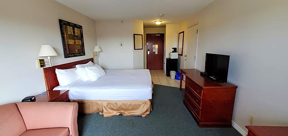 Photo 1 of 3 of Deluxe 1 King Bed