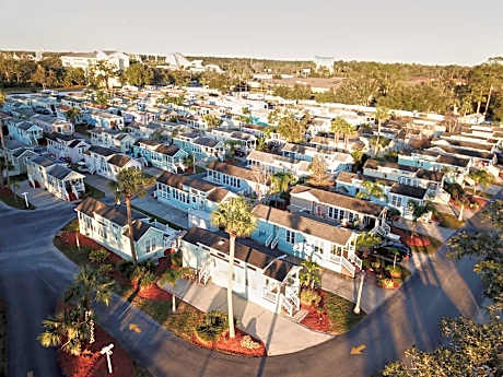 Tropical Palms Resort & Campground