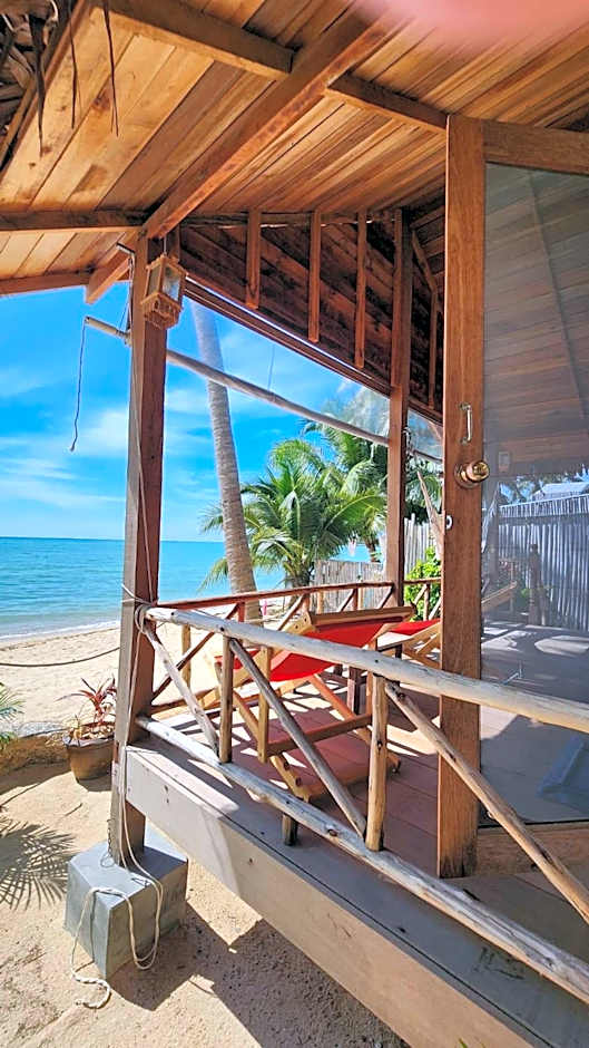 Castaway Beach Bungalows