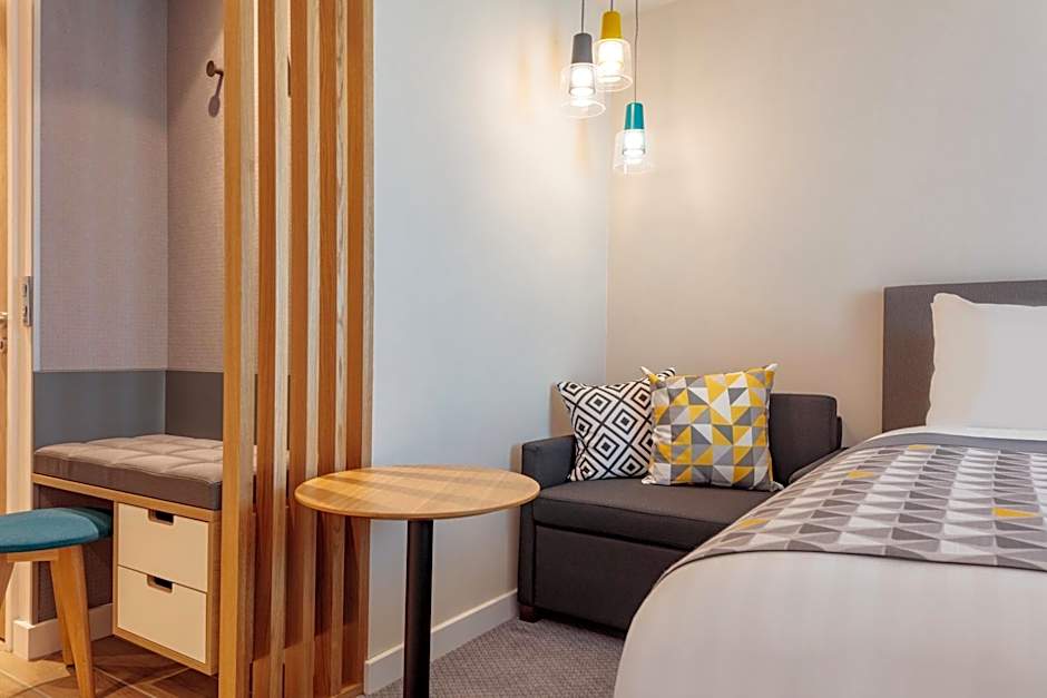 Holiday Inn London-Heathrow Bath Road By IHG