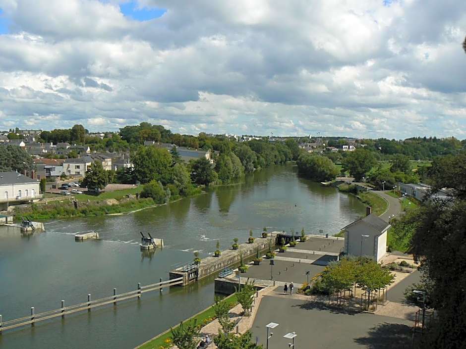 Hotel Saint François Précigné Soirée étape sur demande Proche Sablé-sur-Sarthe