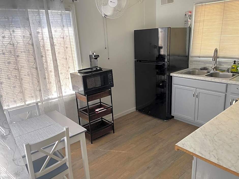 Americas Best Value Inn & Suites Royal Carriage