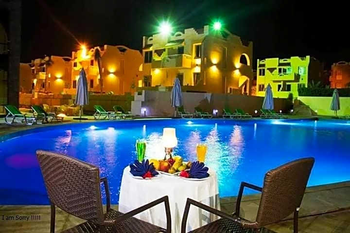 Green Leaves Hotel